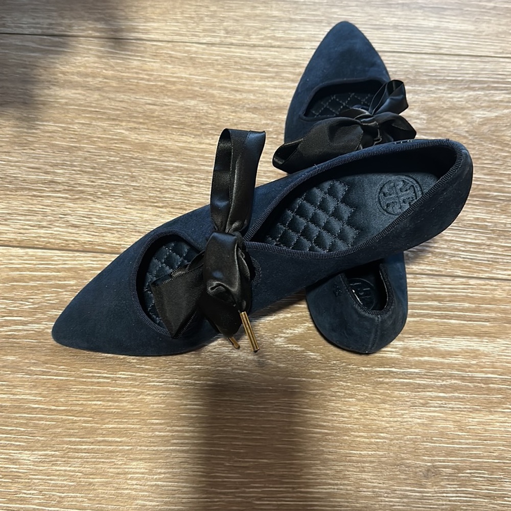 Tory Burch flats with ribbon laces size 7 - Picture 2 of 7